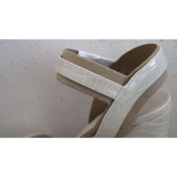 GUESS Women's Sz 10M Ivory Gabeli Croc-Embossed Platform 5" Heeled Sandals - Picture 6 of 13